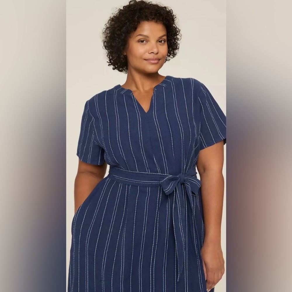 EUC Lane Bryant Embroidered Split-Neck Midi Dress Size 24 With Pockets